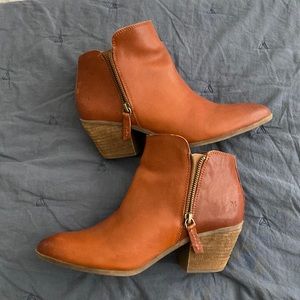 Frye boots - like new, size 8.5